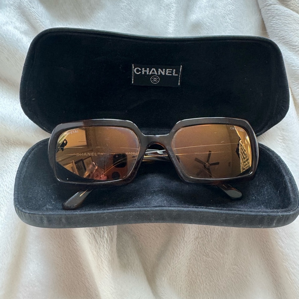 Vintage Chanel Brown Sunglass FRAME (frame/ case- lenses scratched) # 5031
